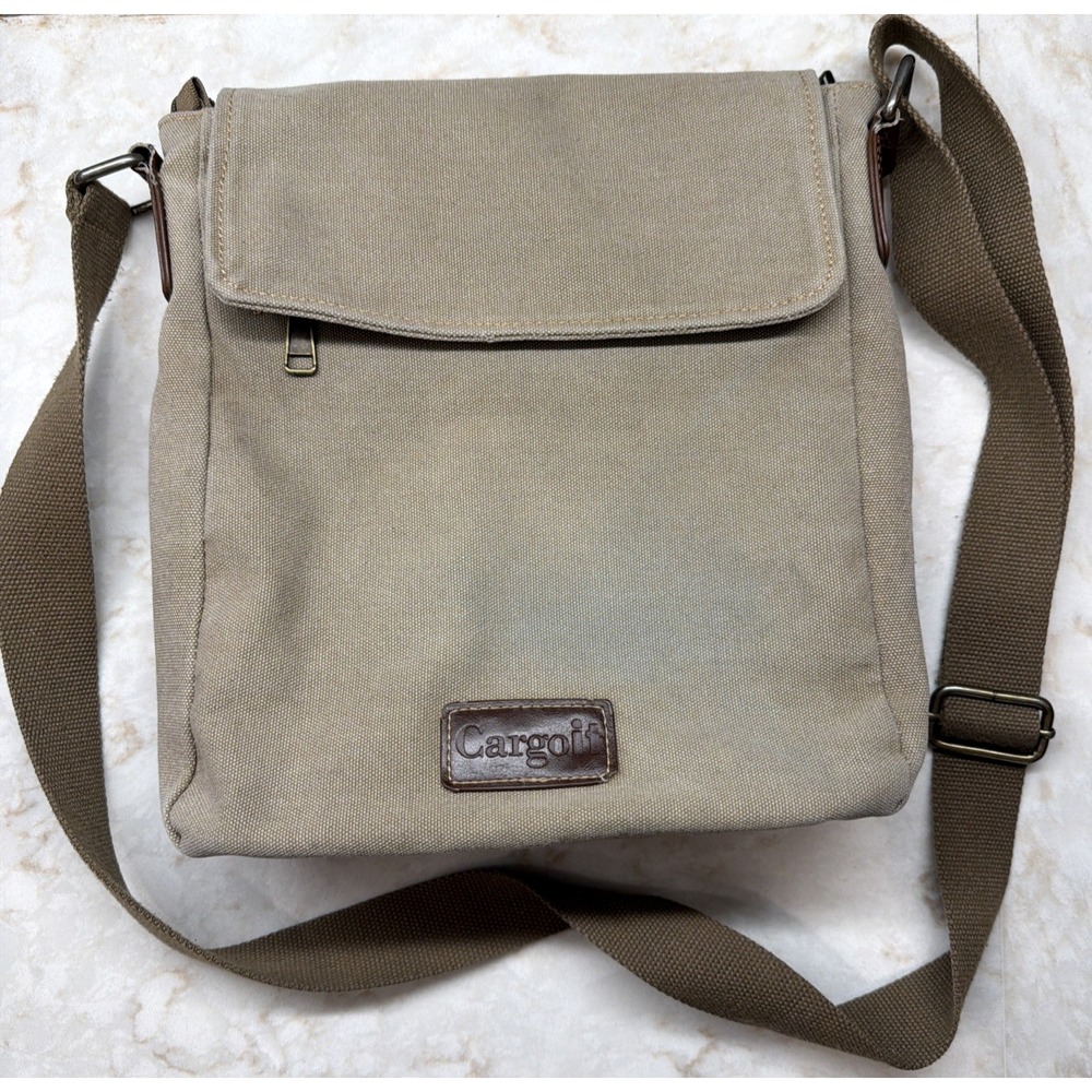 CargoIT Cotton Canvas Croosbody Bag Khaki Adjustable Strap Zip Closure Pockets